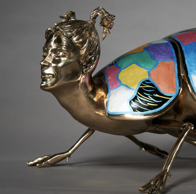 LA COCCINELLE, sculpture en bronze, colorée